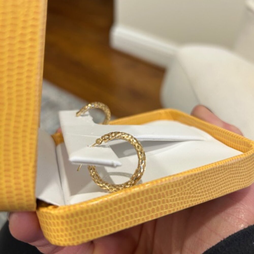 Bernari Textured Hoop Earrings | Gold-Tone